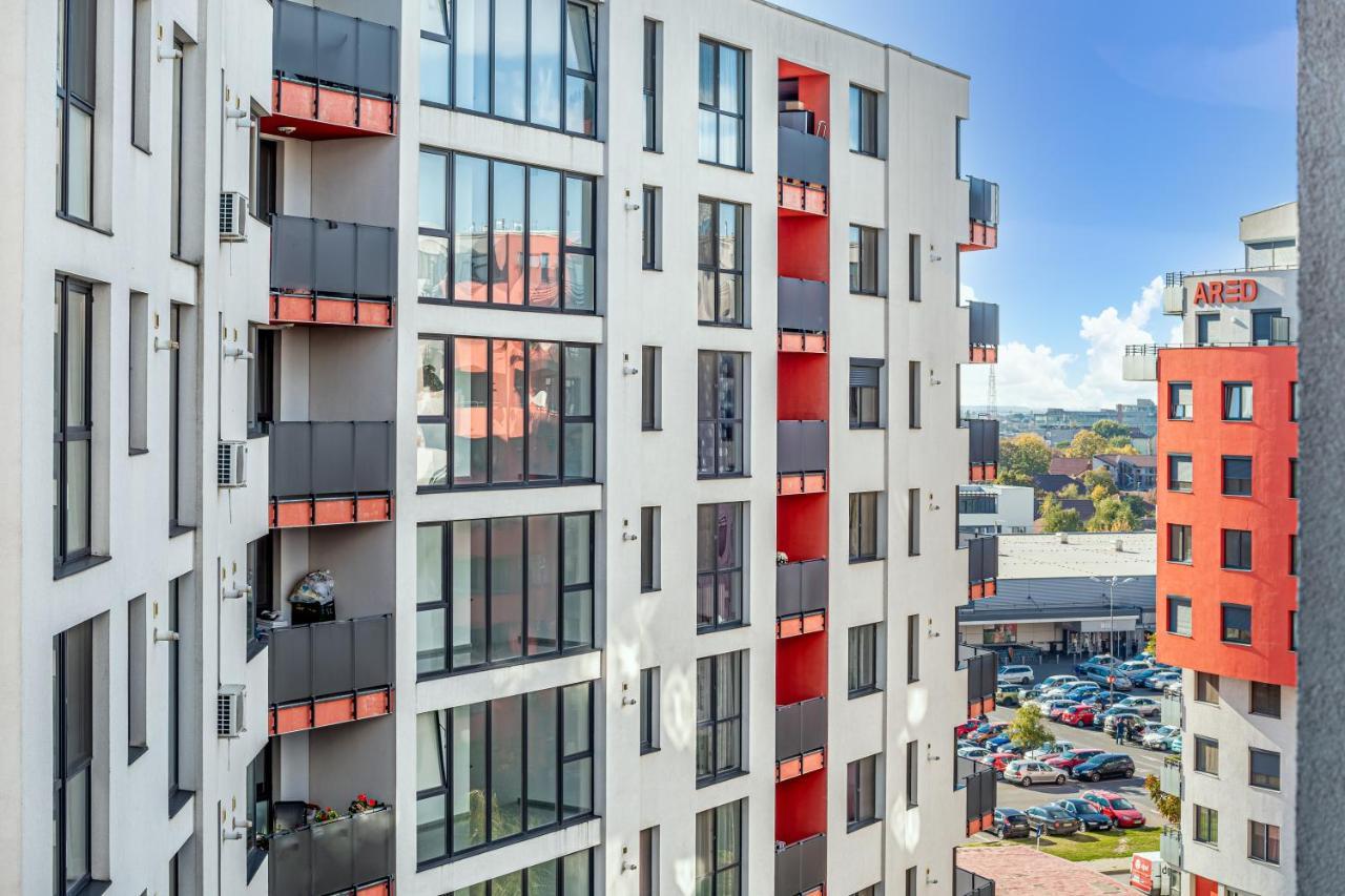 Ari - Ared Luxurious Apartments With Balcony & Free Parking Арад Екстериор снимка