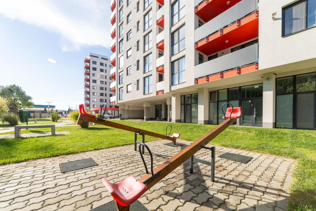 Ari Red Apartment In Complexul Ared Kaufland Арад Екстериор снимка