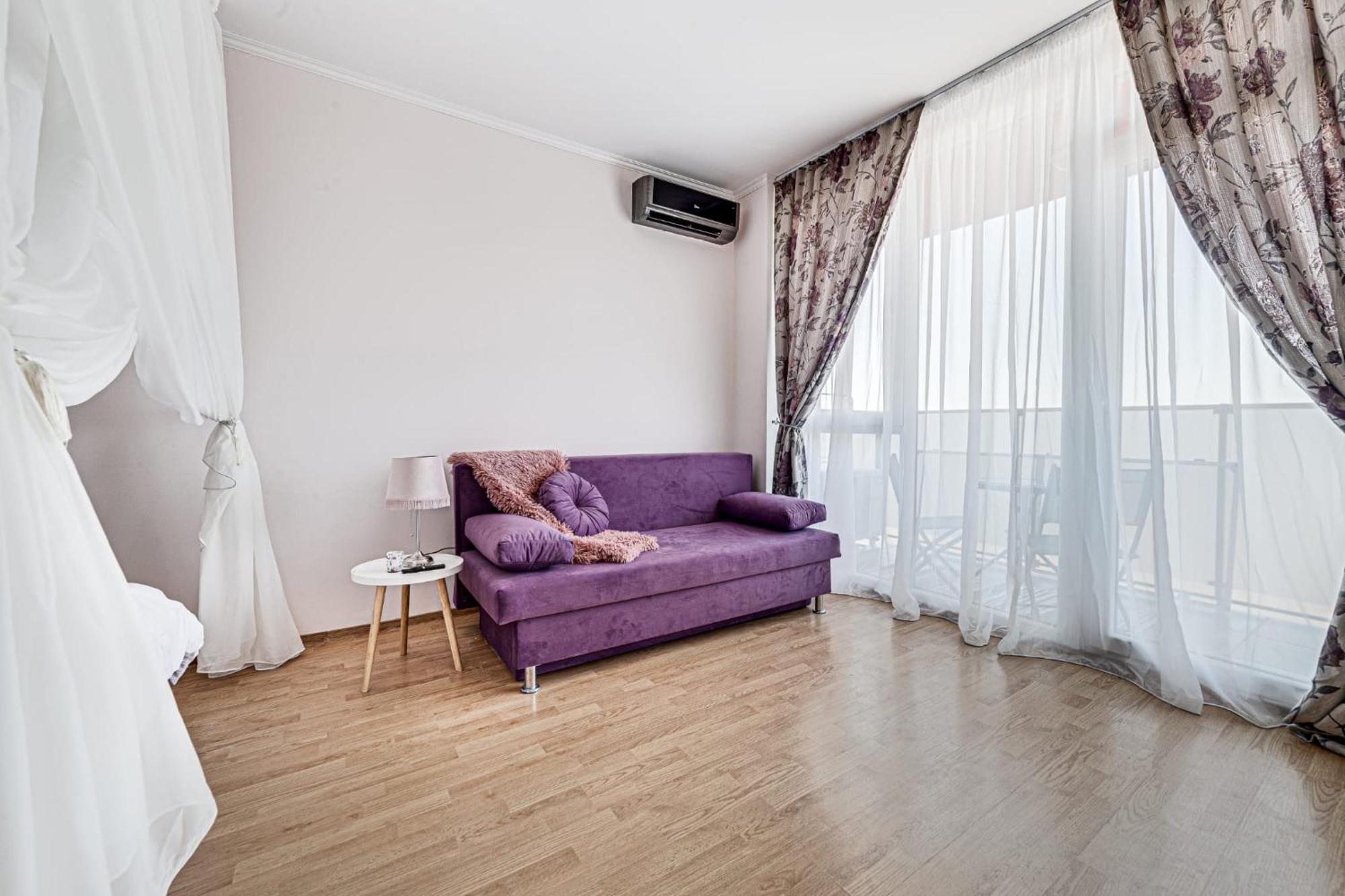 Ari - Ared Luxurious Apartments With Balcony & Free Parking Арад Екстериор снимка
