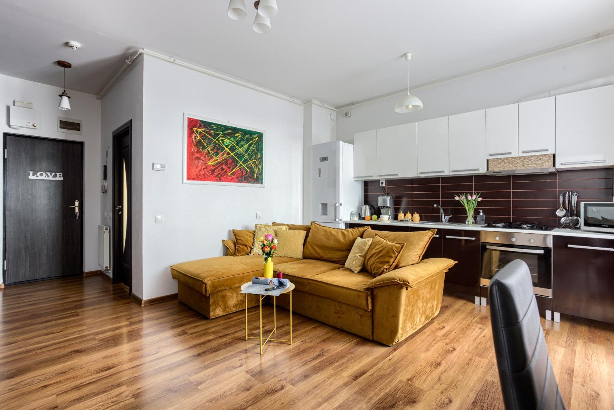 Ari - Ared Luxurious Apartments With Balcony & Free Parking Арад Екстериор снимка