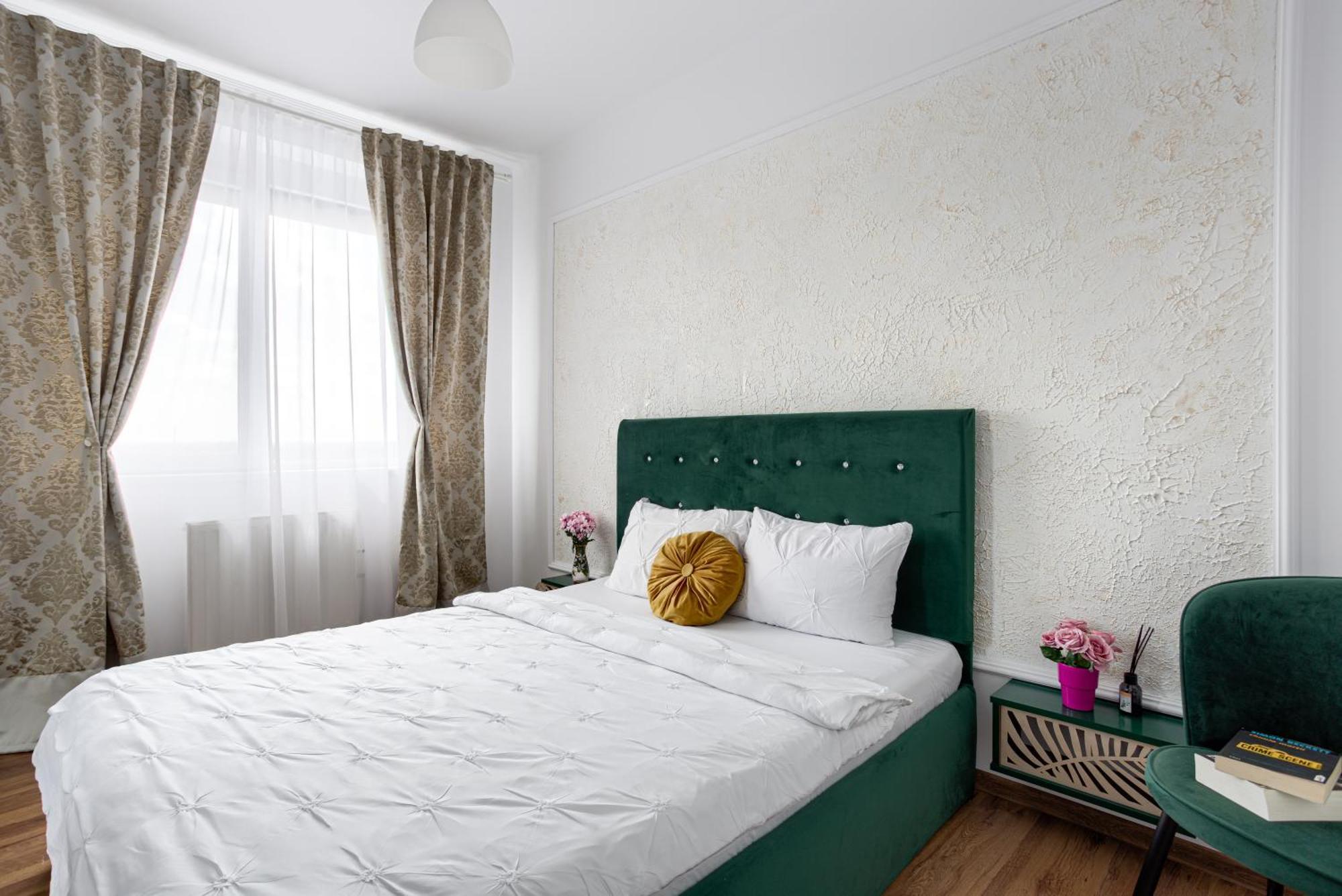 Ari - Ared Luxurious Apartments With Balcony & Free Parking Арад Екстериор снимка